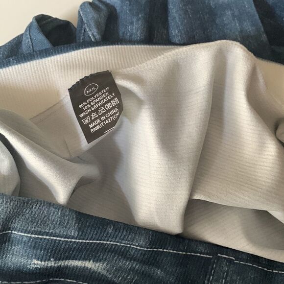 Denim Look Leggings  - Picture 10 of 10